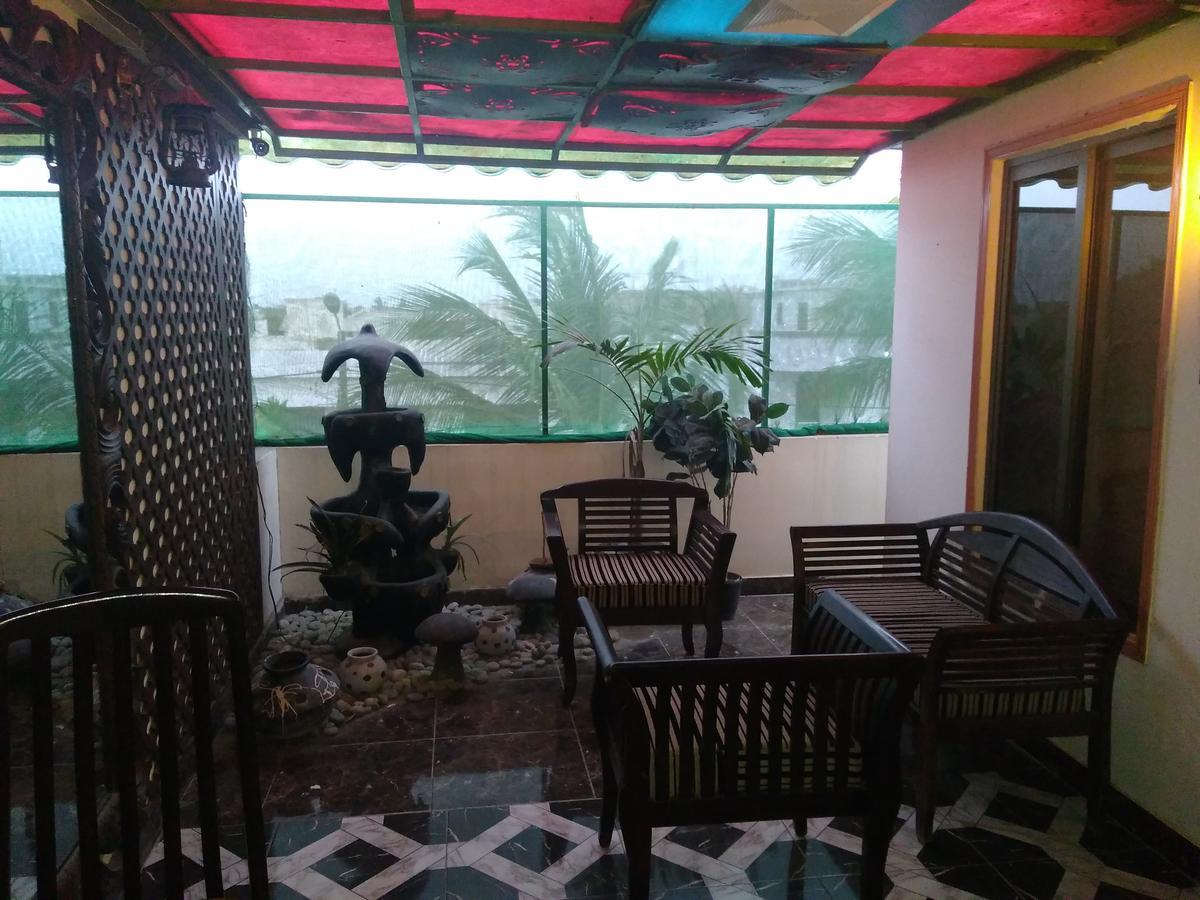 Hilton Bayview Lnn Hotel Karachi Exterior foto