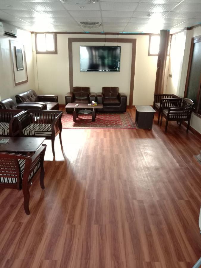 Hilton Bayview Lnn Hotel Karachi Exterior foto